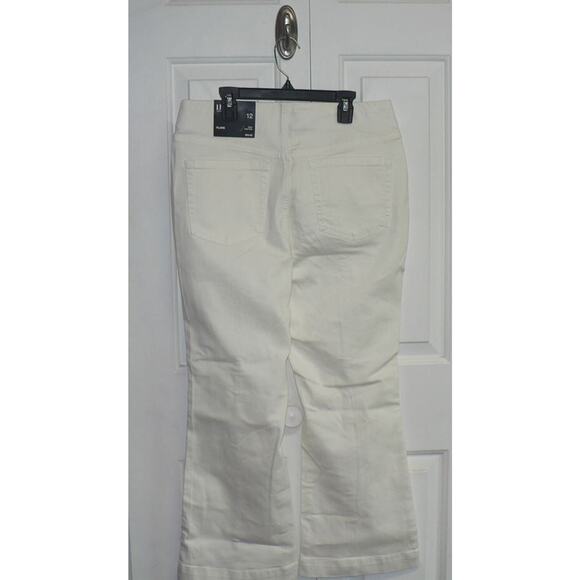 I.N.C Women's High Rise Pull On Flared Cropped Jeans in Bright White 12 $60 - Picture 3 of 4